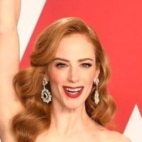 Jaime Ray Newman Nue