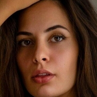 Jana Esser Nue