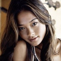Jarah Mariano Nue