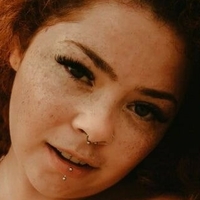 Jeni Motta Nue