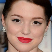 Jennifer Stone Nue
