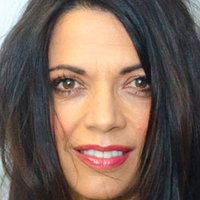 Jenny Powell Nue