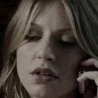 Jes Macallan Nue
