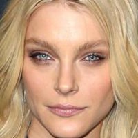 Jessica Stam Nue