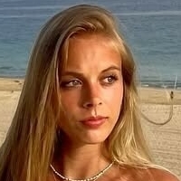Josy May Diekmann Nue