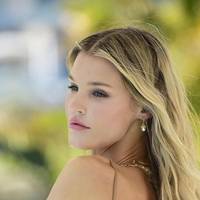 Joy Corrigan Nue