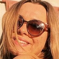 Julia G Nue