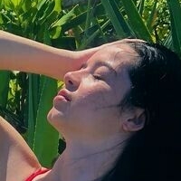 Julia Linhares Nue