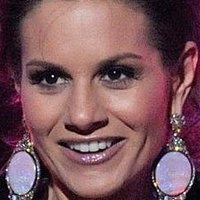 Kara DioGuardi Nue