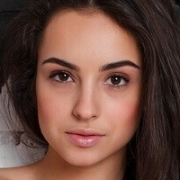 Karina Boone Nue