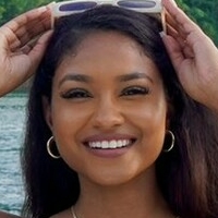 Karolina Achong Nue