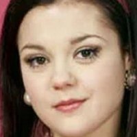 Kathryn Prescott Nue