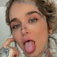 Katie Hollow Nue