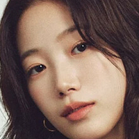 Kazuha Nakamura 中村 一葉 | LESSERAFIM Nue