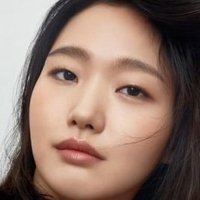 Kim Go-Eun Nue