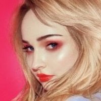 Kim Petras Nue