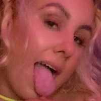 Kitty Kushman Nue