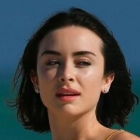 Klaudia Halejcio Nue