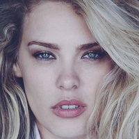 Kristy Garett Nue