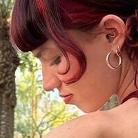 Lara Adkins Nue