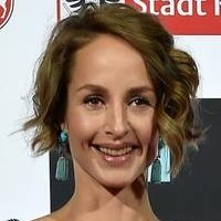 Lara-Joy Körner Nue