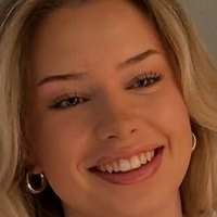 Larysa Salomea Nue