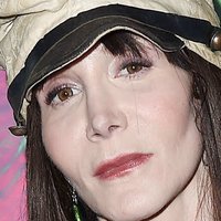 Laura Albert Nue