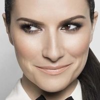 Laura Pausini Nue