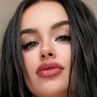Lea Stays Peachy Nue