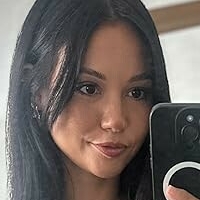 Leah Sharp Nue