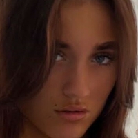 Leah Steele Nue