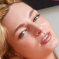 Lee Anne Nue