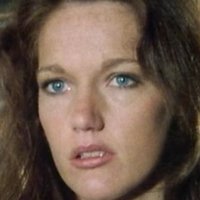 Leela Tömas Nue