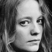 Leonie Benesch Nue