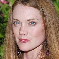 Leslie Stefanson Nue