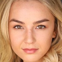 Lexi Ainsworth Nue