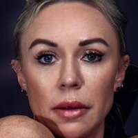 Liesl Damstra Nue