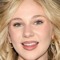 Lily Brooks O’Briant Nue