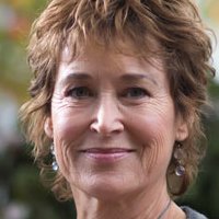 Linda Cropper Nue