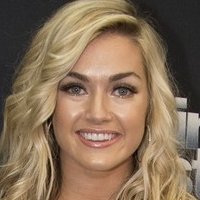 Lindsay Arnold Nue