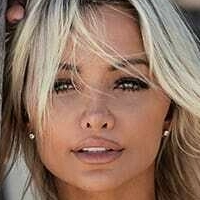 lindseypelas Nue