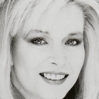 Lindy Benson Nue