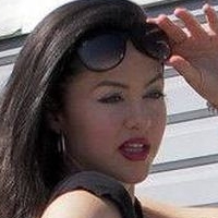 Linna Pearl Nue
