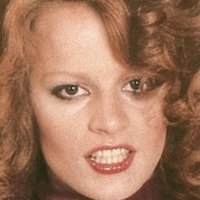 Lisa De Leeuw Nue