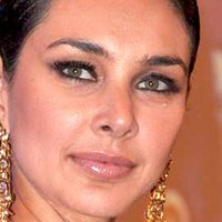 Lisa Ray Nue