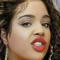 liviasavage Nue