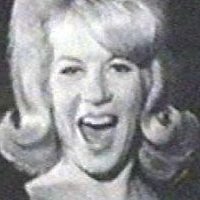 Lorna Maitland Nue