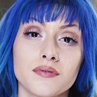 Lovina Yavari Nue