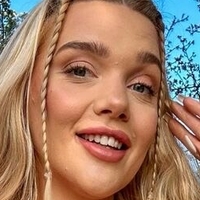 Lucy Dawson Nue