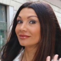 Luisa Corna Nue